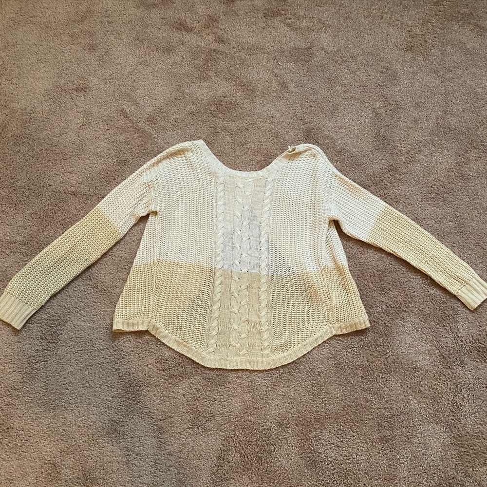 Crochet backless sweater
